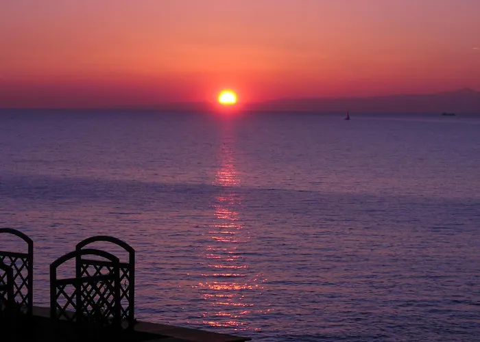 Romantic Sea View Flat In Genova