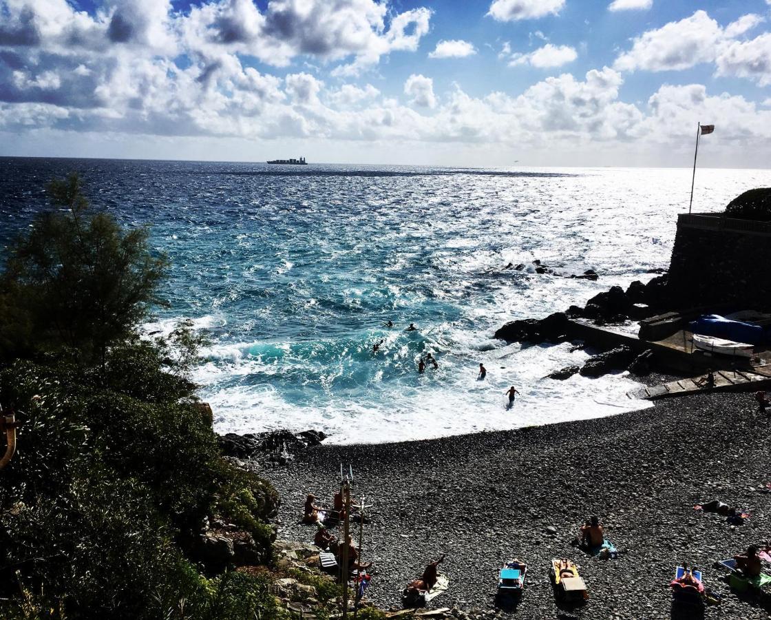 Romantic Sea View Flat In Genua