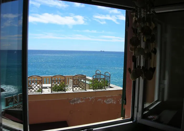 Romantic Sea View Flat In Genova